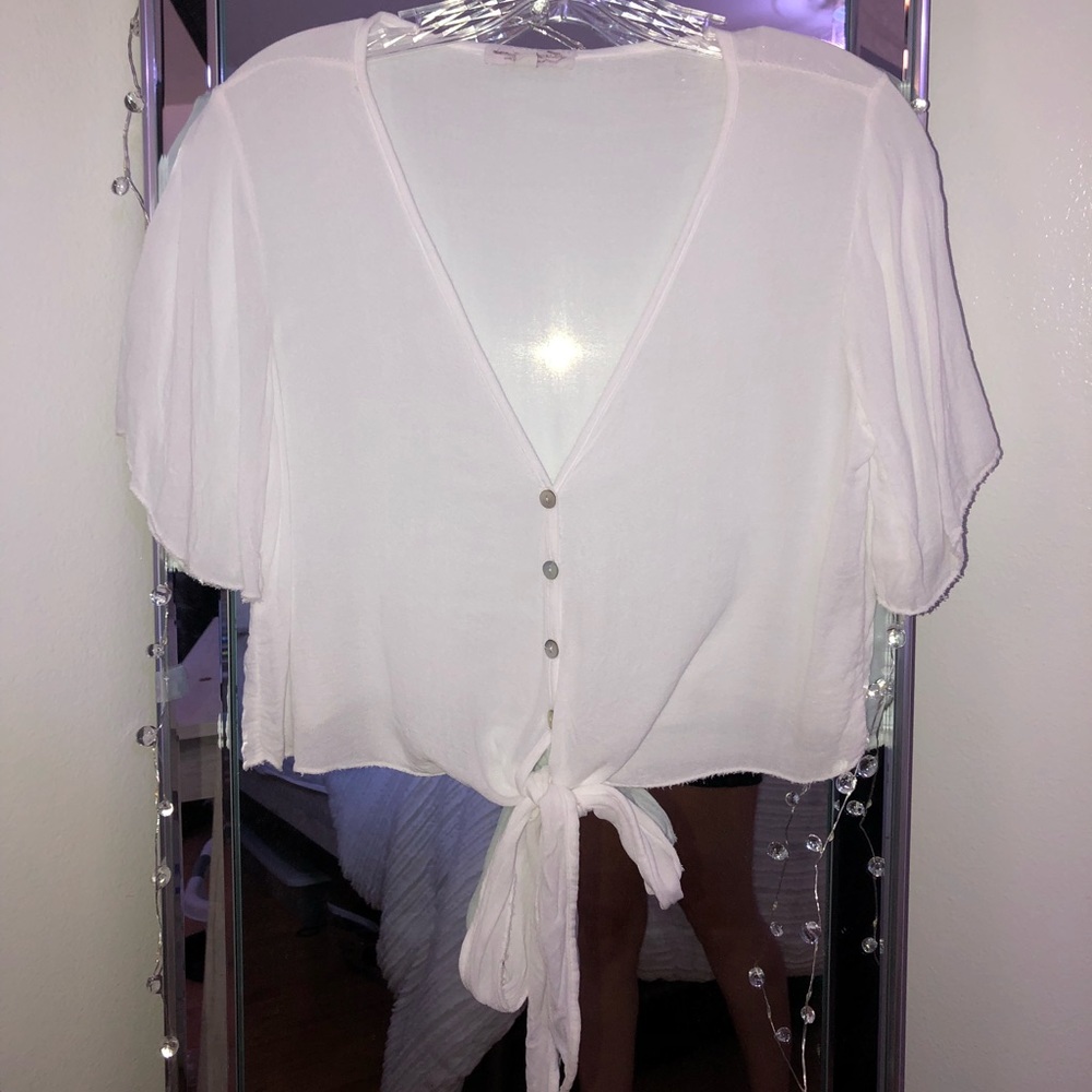 Shear front tie top